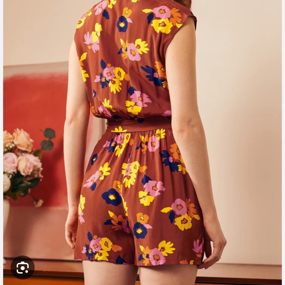 ModCloth Floral Button-Up Romper - Picture 2 of 5